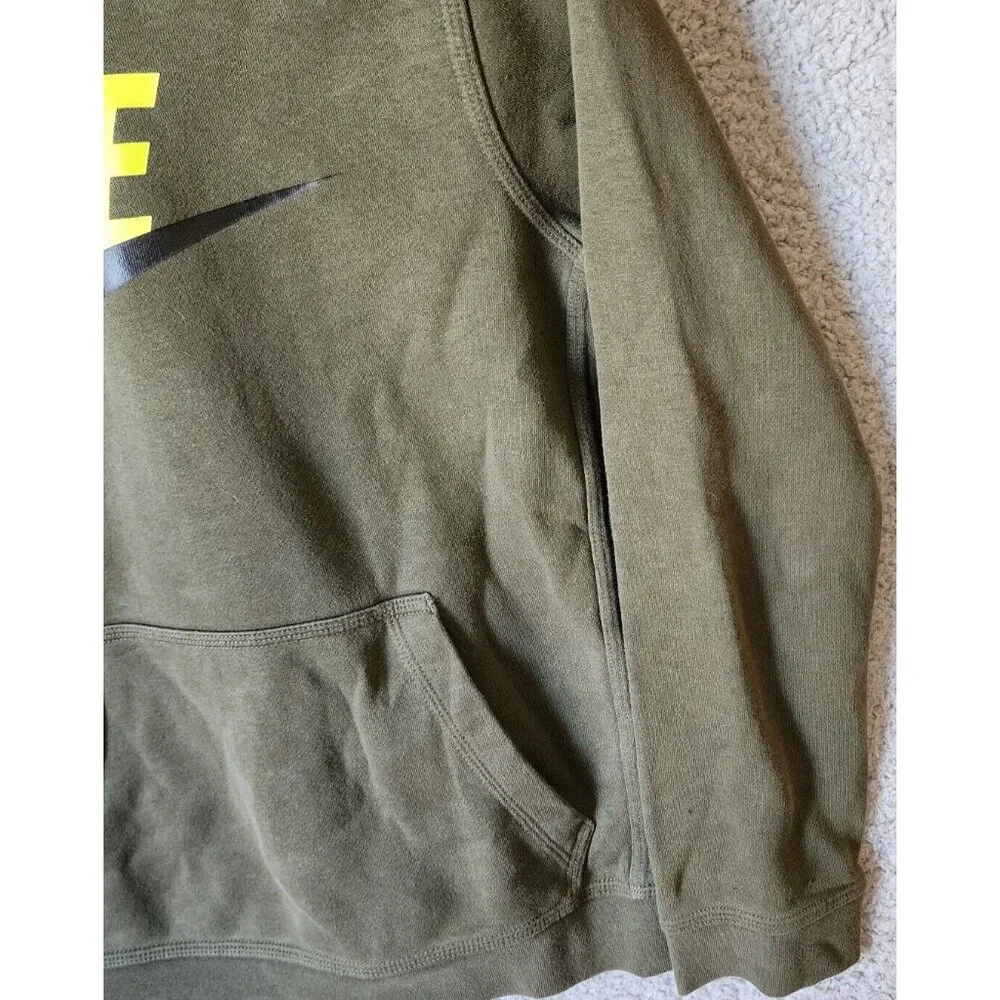 Nike standard fit